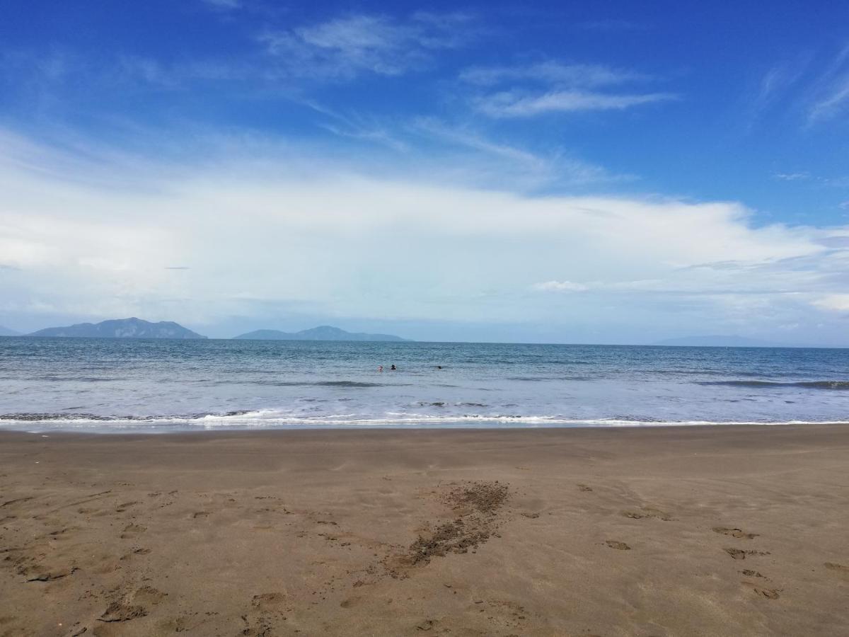 La Ceja Beach House El Tamarindo Exterior photo